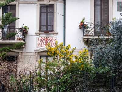 Le eleganti residenze con giardino, ispirate alle Garden cities inglesi di met� Ottocento, furono innalzate per fornire alloggio ai funzionari della �Postelegrafonica�